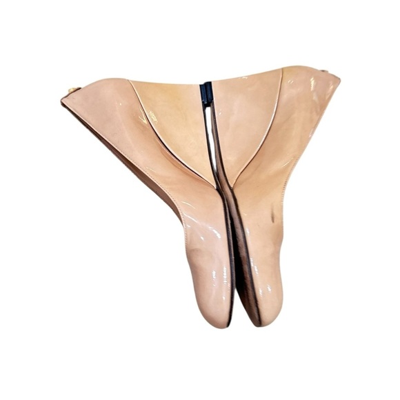 Stuart Weitzman Nude Patent Leather wedge Heels round toes in box sz 8 narrow - Picture 1 of 10